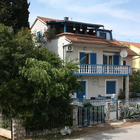 Apartment 6201c